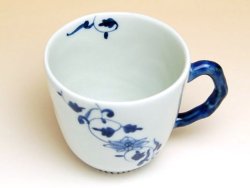 画像2: 【有田焼】花帯唐草（青）　マグカップ