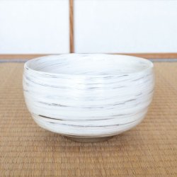 画像3: 【有田焼】白刷毛 抹茶碗（木箱入）