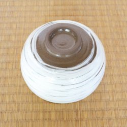 画像5: 【有田焼】白刷毛 抹茶碗（木箱入）