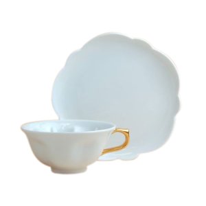 画像: 【有田焼】白磁（金ハンドル） 桜ティーカップ碗皿