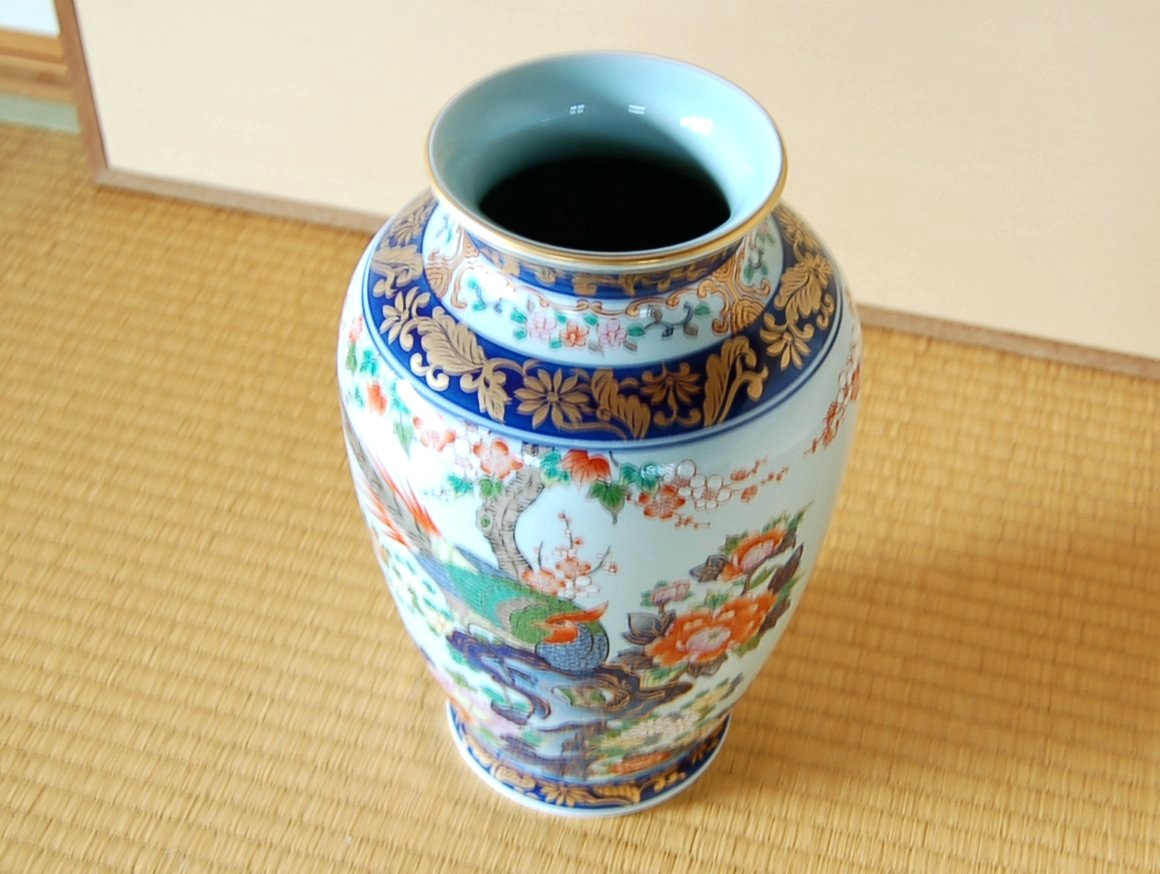 画像2: 【有田焼】染錦春華　花瓶（木箱入）