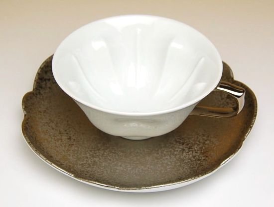 画像3: 【有田焼】白磁銀箔　桜ティーカップ碗皿