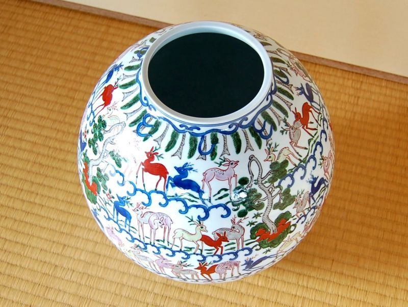 画像3: 【有田焼】染錦群鹿紋　花瓶（木箱付）