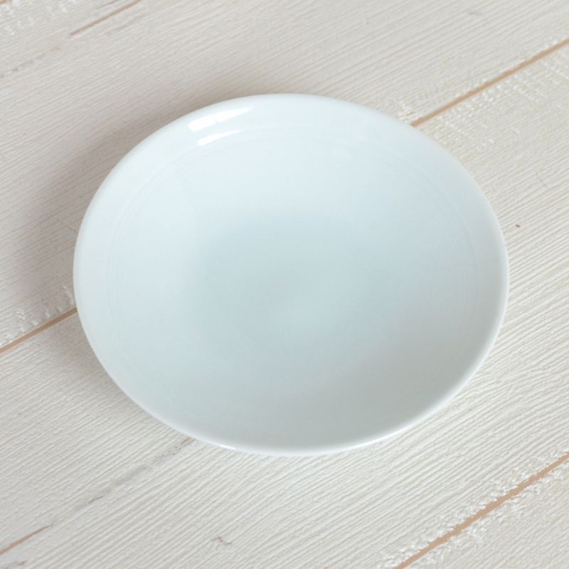 画像3: 【有田焼】青白磁内線彫 小皿