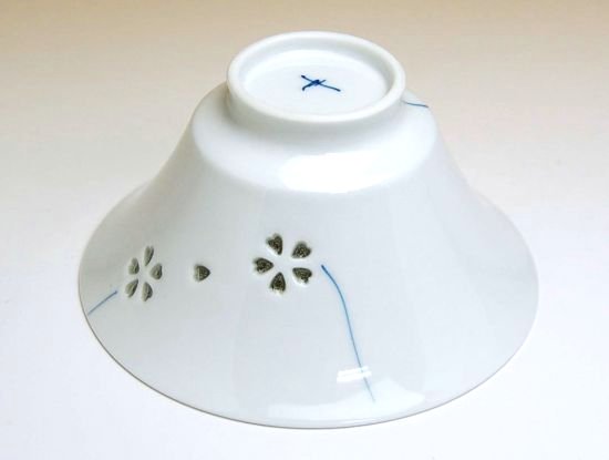 画像3: 【有田焼】水晶彫花あそび（青）茶碗